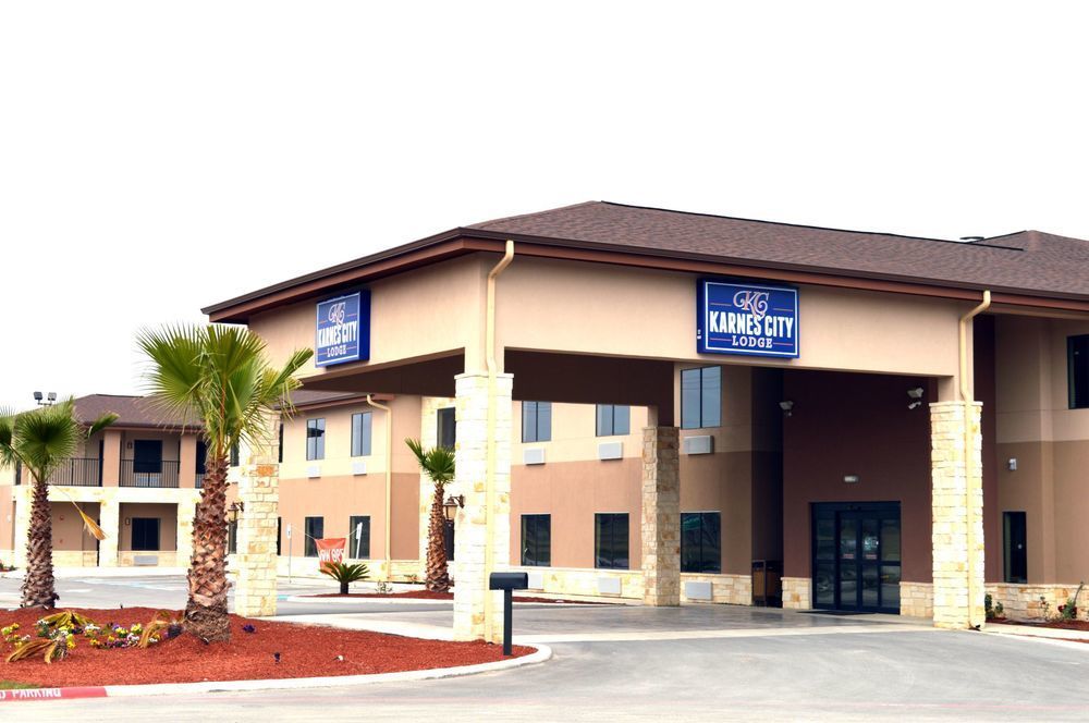 Karnes City Lodge ภายนอก รูปภาพ